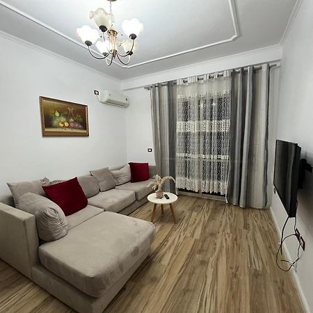 Appartement Sjsjksdbbd à Tirana Extérieur photo