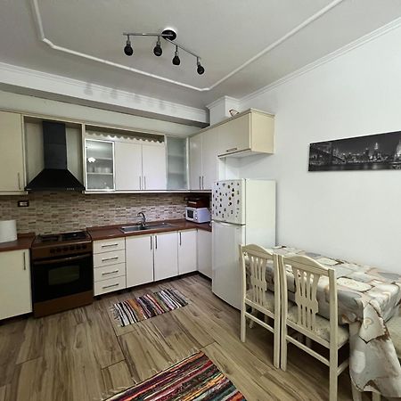 Appartement Sjsjksdbbd à Tirana Extérieur photo